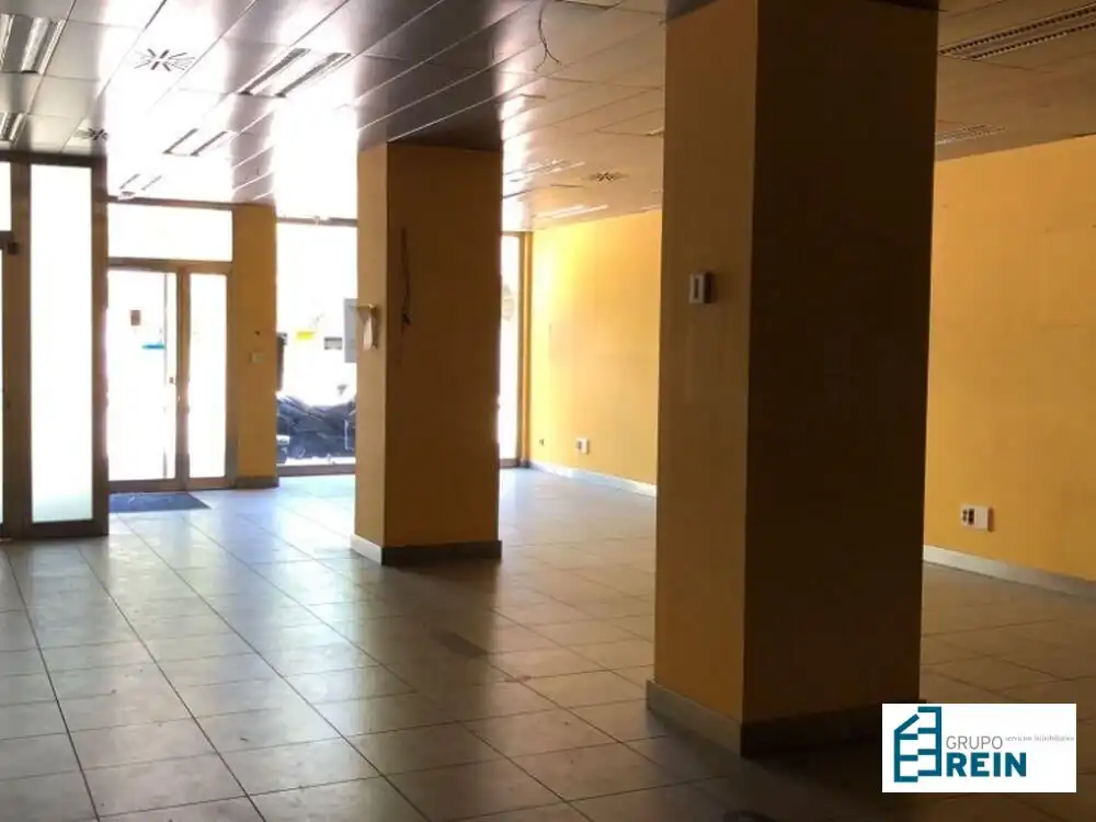 Local comercial en venda a Avenida del Doctor Mendiguchia Carriche 7, imagen 5