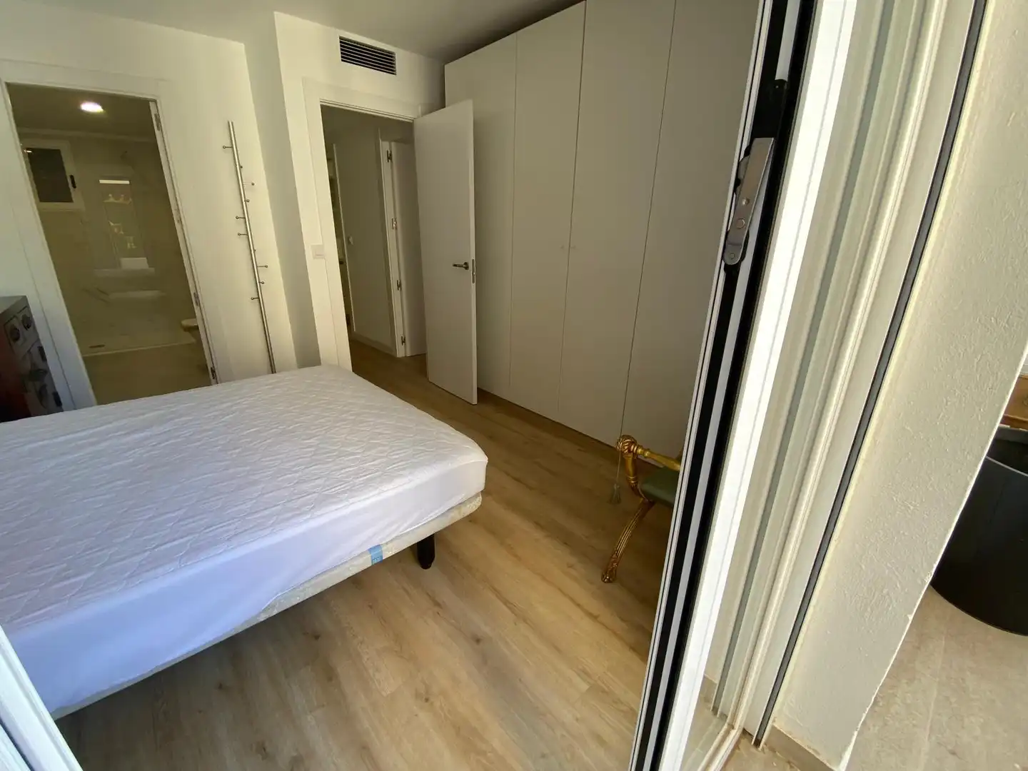 Bedroom of Flat for rent in Albacete  with Air Conditioner, Heating and Parquet flooring