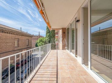 Flat with lift to rent in Ganduxer