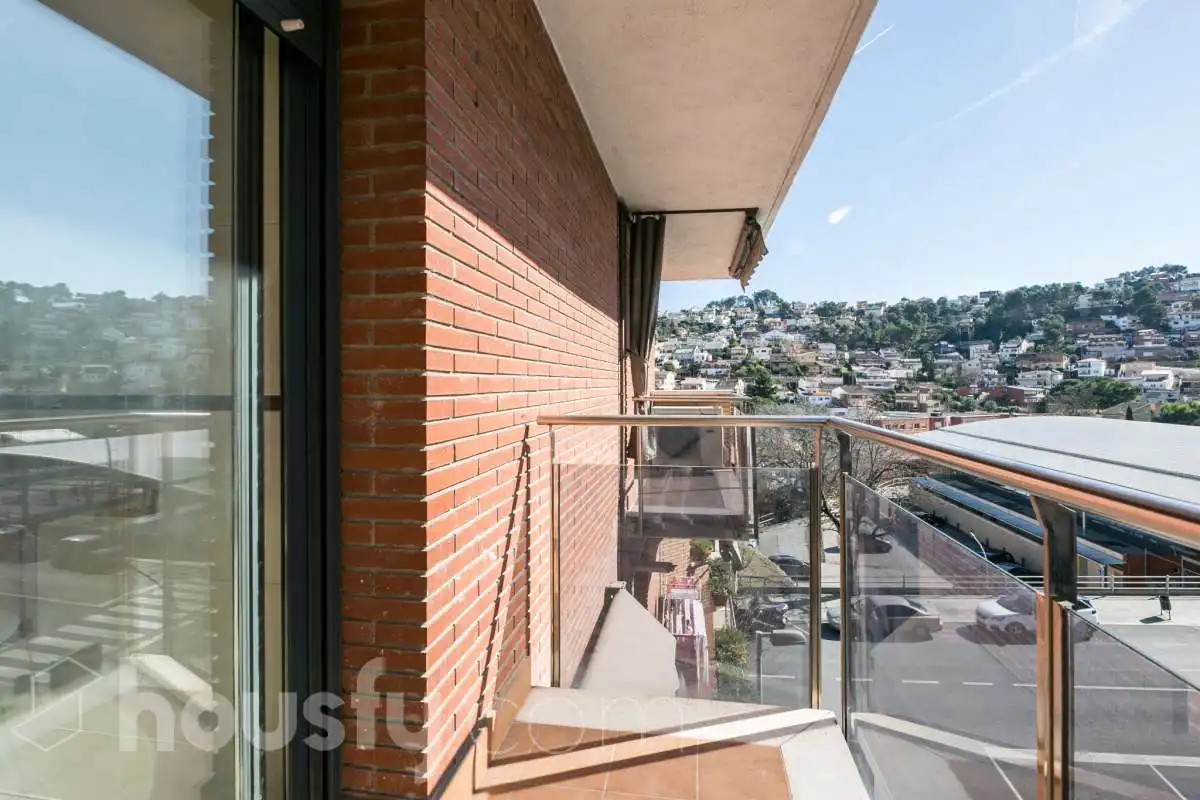 Terrassa de Dúplex en venda en Vallirana amb Calefacció, Terrassa i Balcó