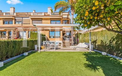 Jardí de Casa o xalet en venda en Alicante / Alacant amb Aire condicionat, Terrassa i Balcó