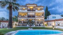 Jardí de Casa o xalet en venda en Huétor Vega amb Aire condicionat, Terrassa i Piscina