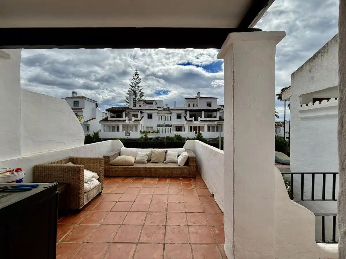 Terrassa de Casa adosada en venda en Marbella amb Aire condicionat, Jardí privat i Terrassa