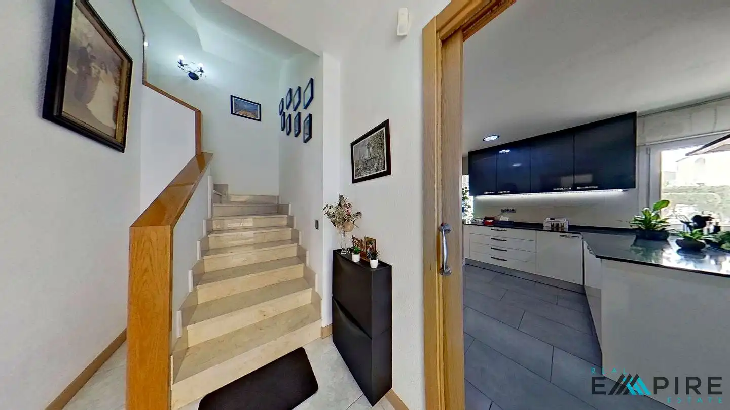 Semi-detached house with pool for sale in Ugena, imagen 28