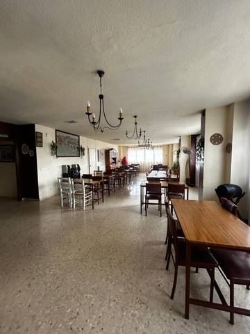 Local comercial en Venta en Poniente-Norte - Miralbaida - Parque Azahara