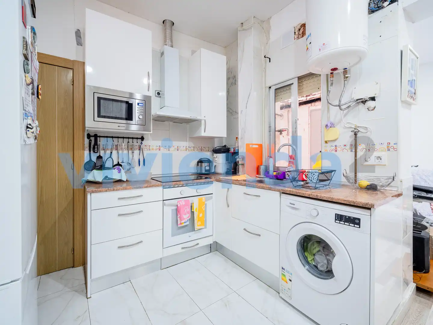 Kitchen of Flat for sale in Madrid  with Air Conditioner, Heating and Storage room