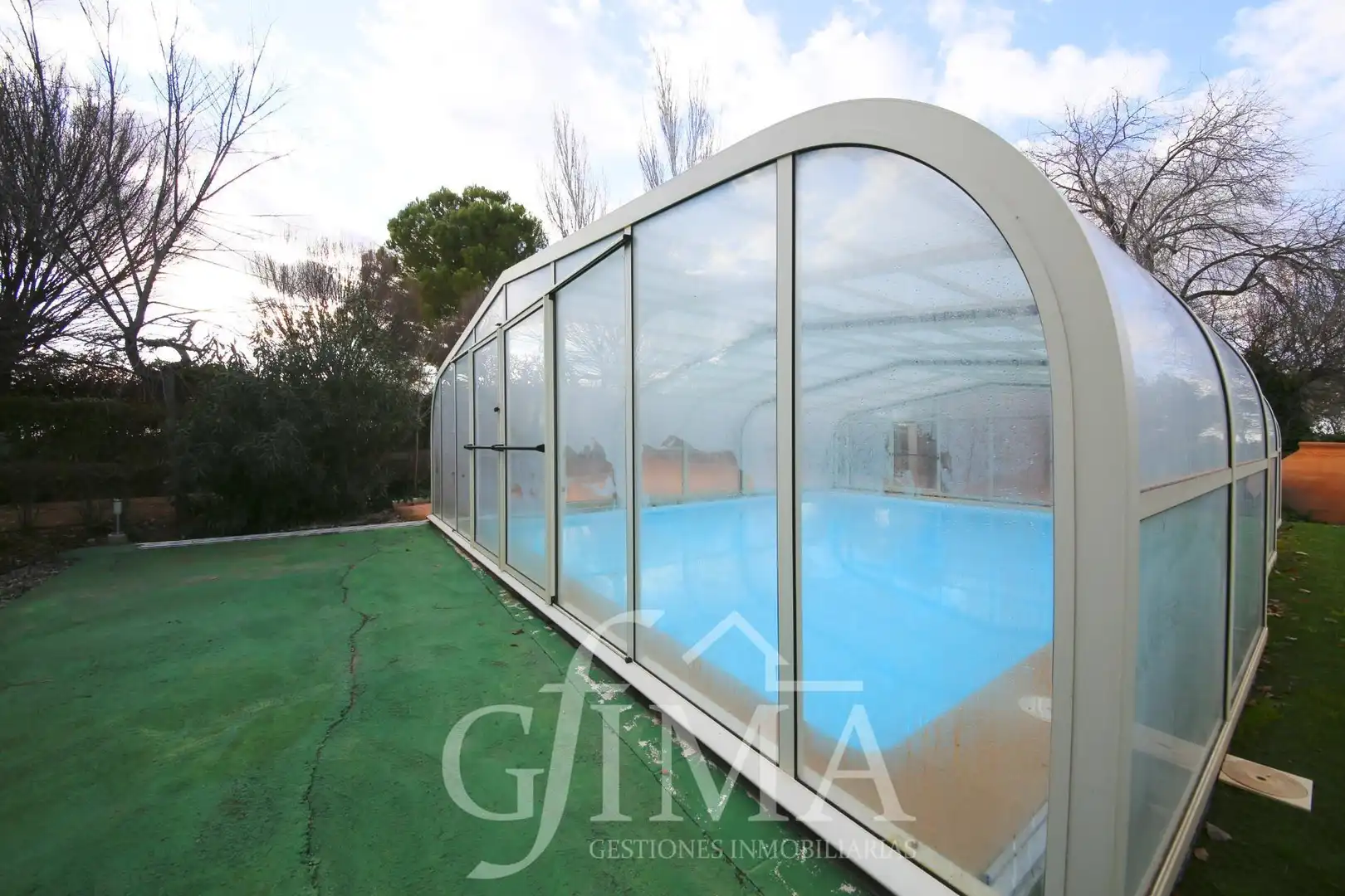 Swimming pool of Houses for sale in Argamasilla de Alba  with Air Conditioner, Heating and Terrace