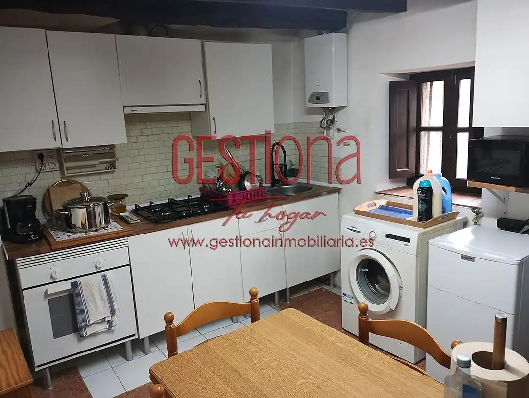 Cocina de Finca rústica en venta en Villafufre con Calefacción, Jardín privado y Balcón