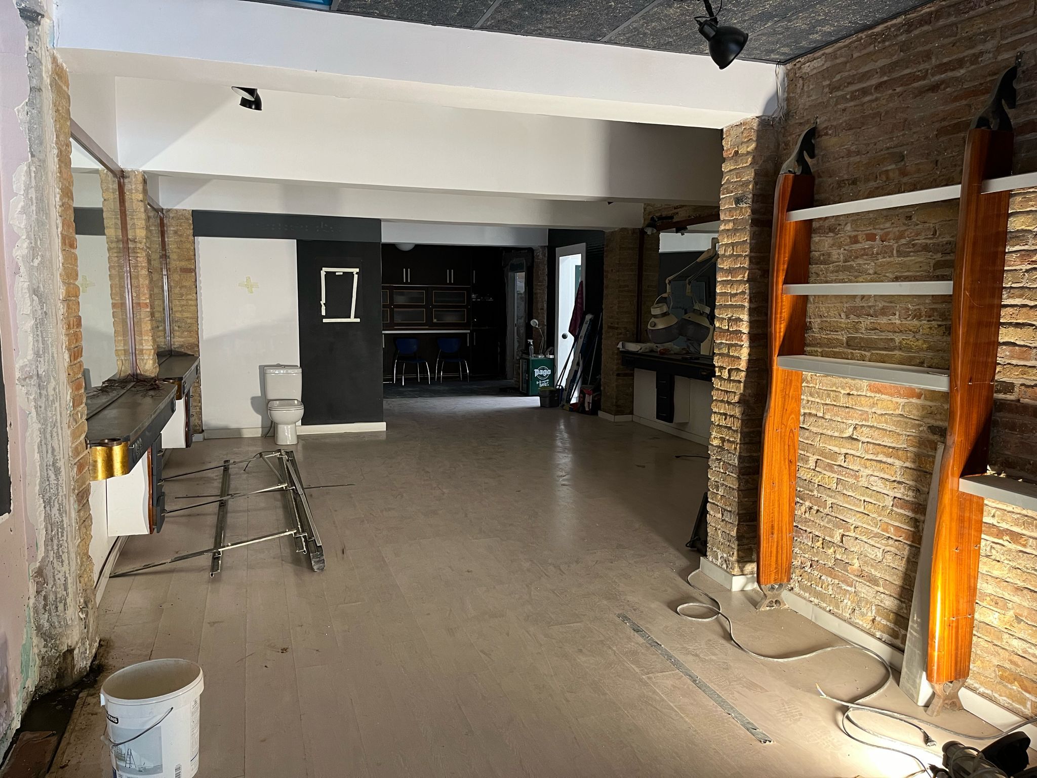 Local en venda en Cornellà de Llobregat