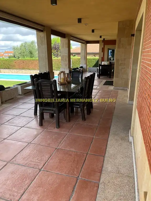 Terraza de Casa o chalet en venta en Carbajosa de la Sagrada con Aire acondicionado, Calefacción y Jardín privado