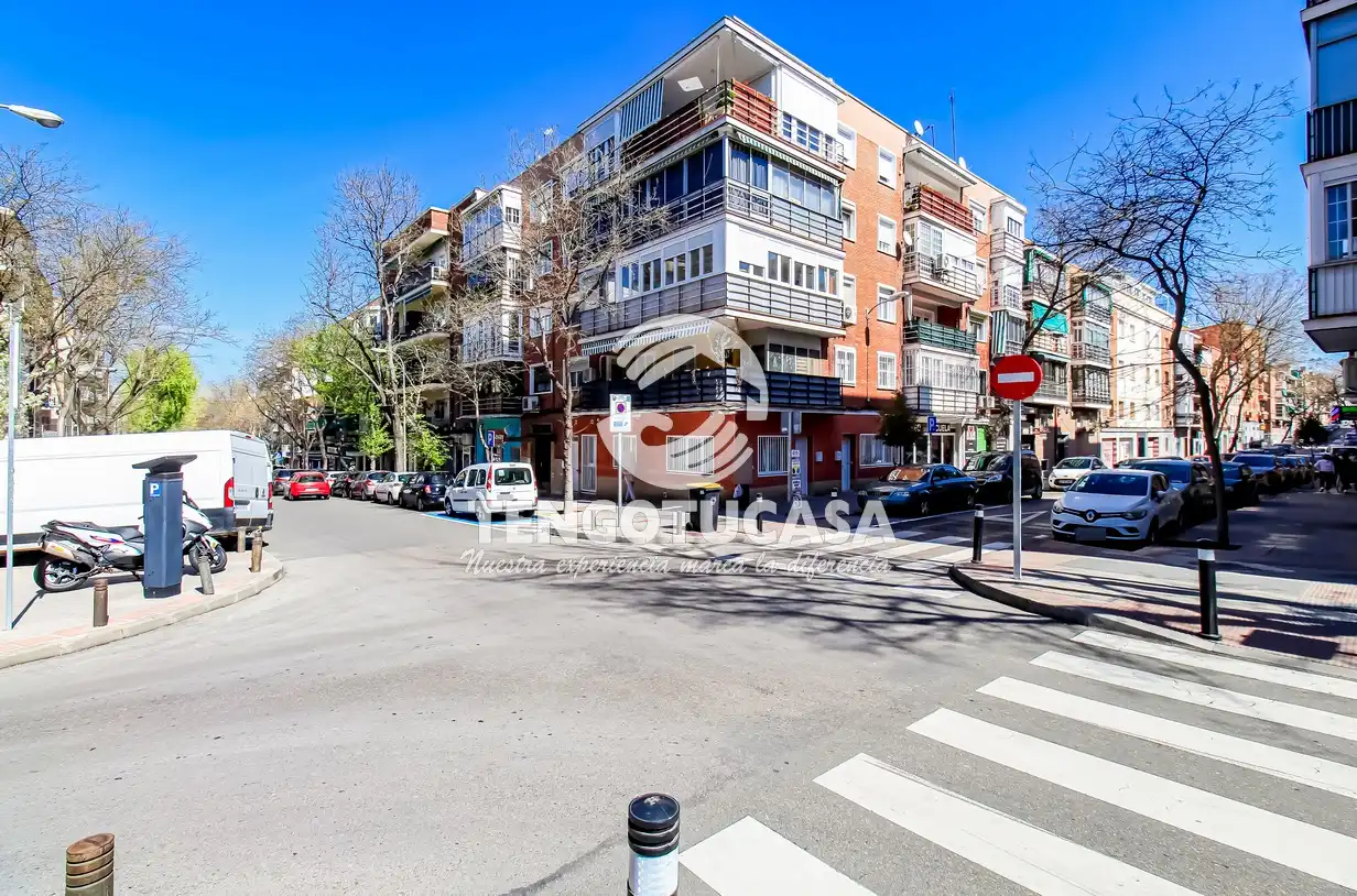 Exterior view of Flat for sale in Madrid  with Air Conditioner, Heating and Furnished