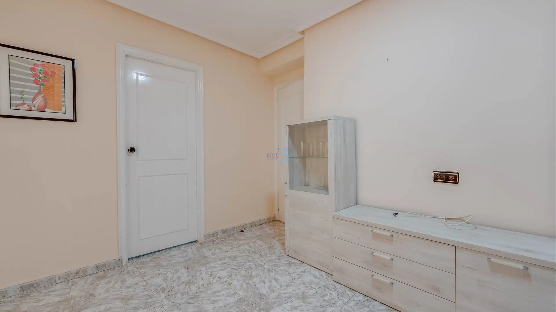 Flat with terrace for sale in Playa de los Locos, imagen 4