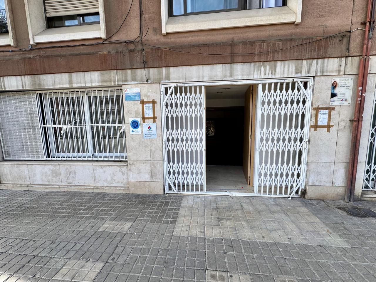 Aparcament de Local en venda en Montcada i Reixac amb Aire condicionat