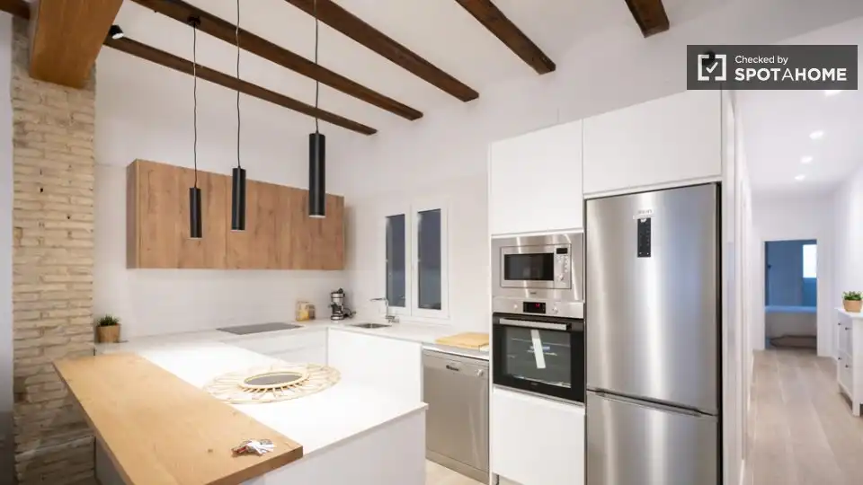 Appartamento con terrazza in affitto a L'Eixample, imagen 2