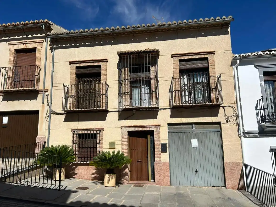 Vista exterior de Casa adosada en venta en Antequera con Terraza