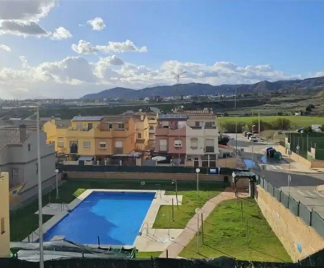 Vista exterior de Casa o chalet en venta en Cártama con Calefacción, Amueblado y Balcón