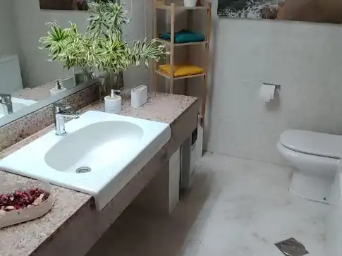Badezimmer von Wohnungen zur Miete in Zona Botánico