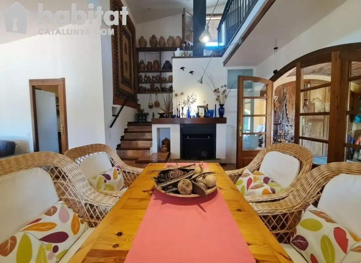 Comedor de Casa o chalet en venta en Sant Esteve Sesrovires con Aire acondicionado, Calefacción y Jardín privado