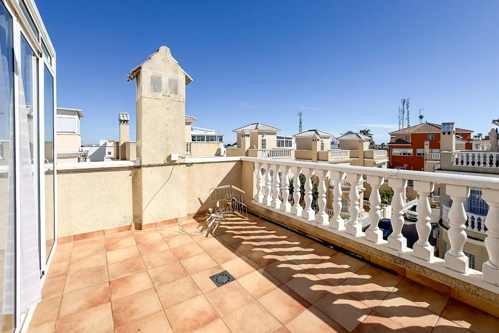 Terrassa de Casa o xalet en venda en Orihuela amb Aire condicionat, Calefacció i Jardí privat