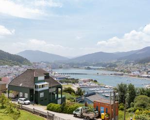 Vista exterior de Casa o xalet en venda en Viveiro amb Terrassa i Balcó