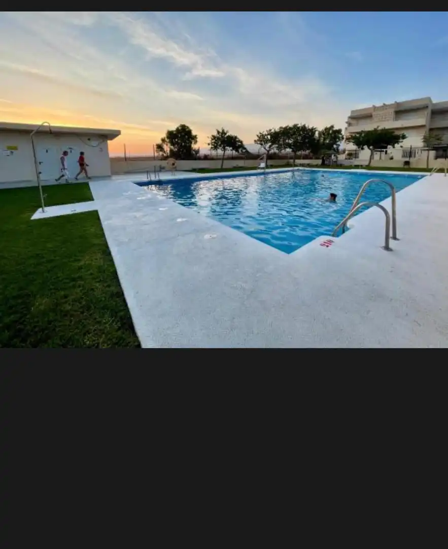 Àtic amb piscina en venda a El Toyo, imagen 17