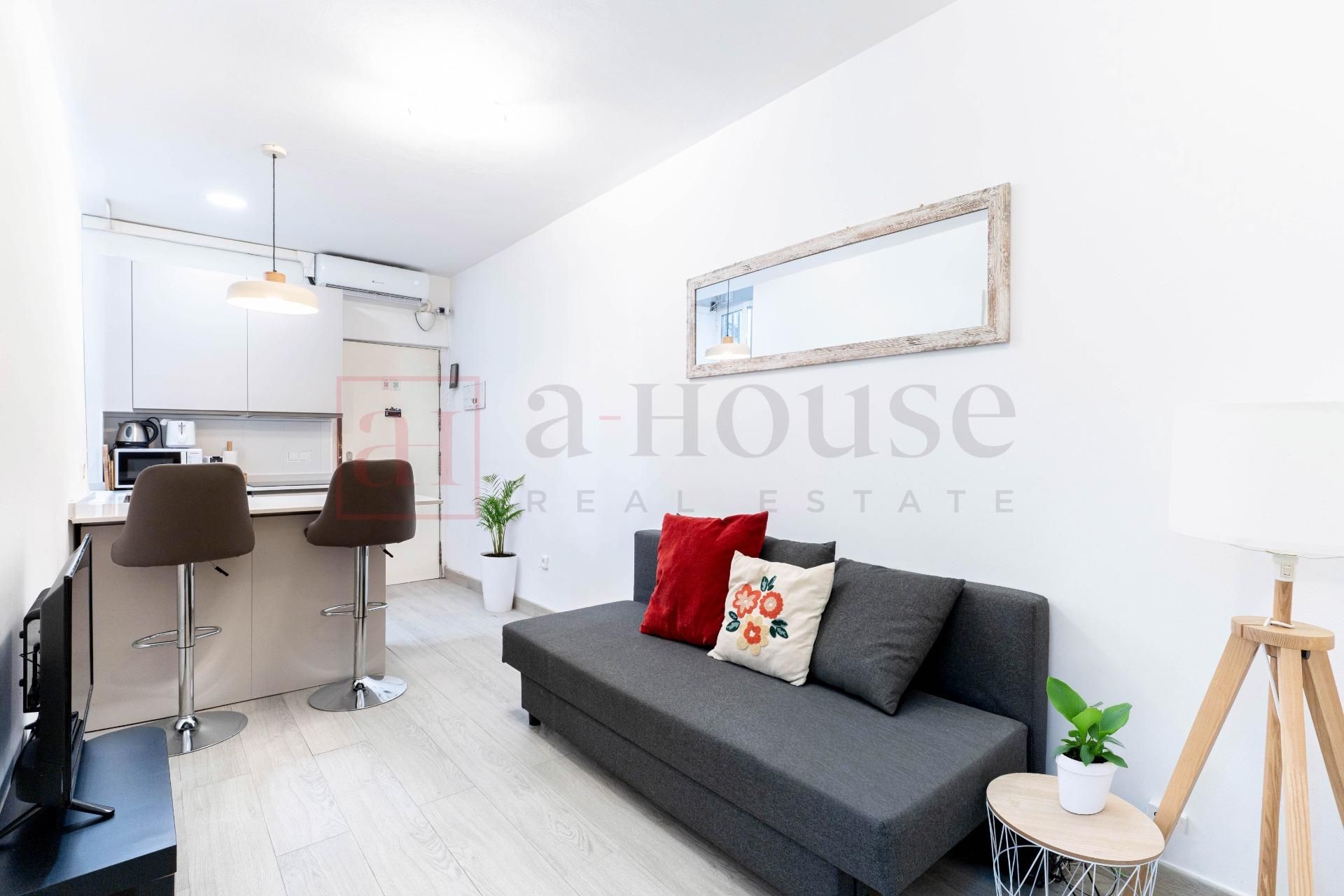 Local en venta en Calle de Atocha, Cortes - Huertas