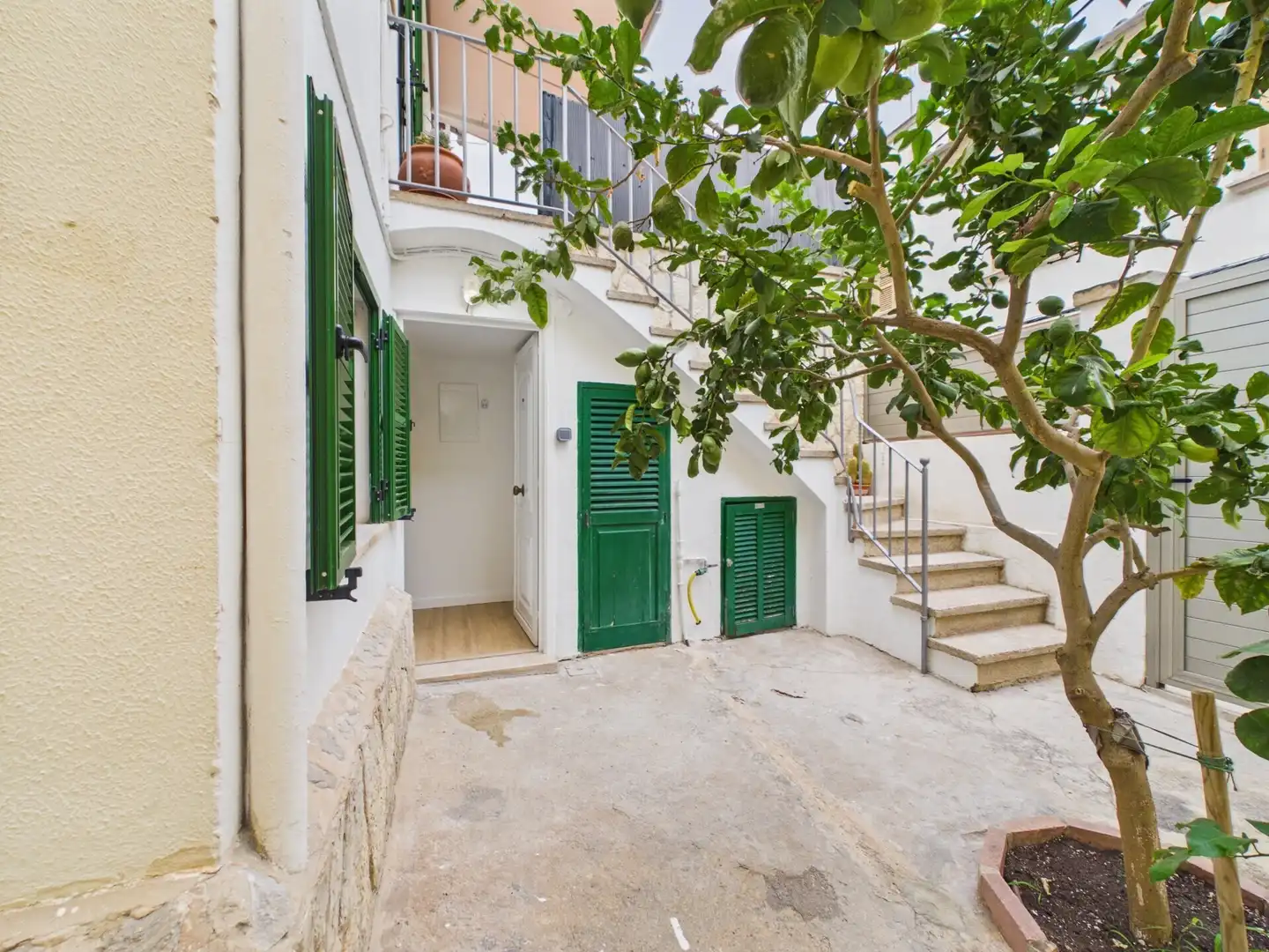 Terrasse von Erdgeschoss zur Miete in  Palma de Mallorca mit Möbliert