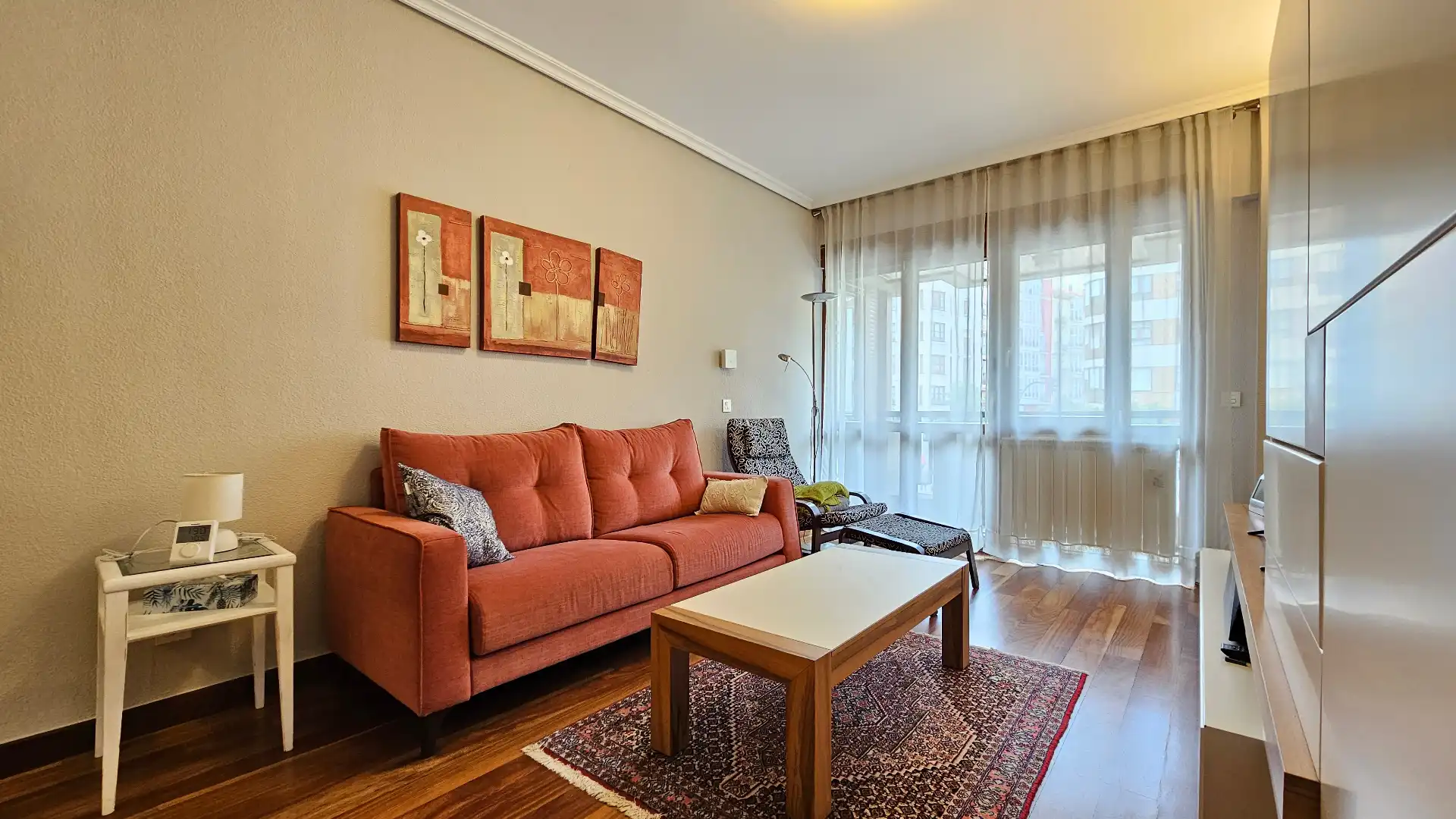 Sala d'estar de Pis en venda en Vitoria - Gasteiz amb Calefacció, Parquet i Terrassa
