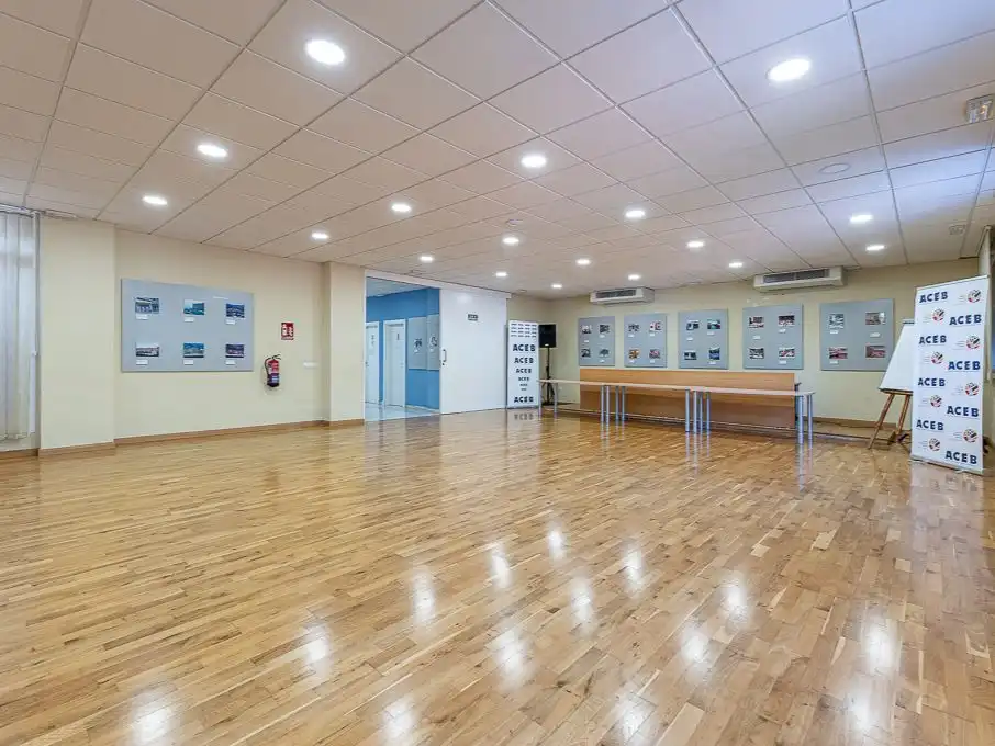 Office for rent in Benalmádena  with Air Conditioner, Heating and Internet