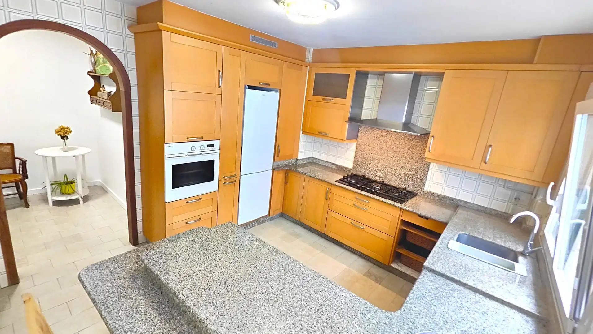 Cocina de Piso en venta en Santiago de Compostela  con Trastero y Amueblado