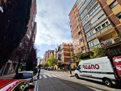 Vista exterior de Pis en venda en Valladolid Capital amb Calefacció, Terrassa i Traster