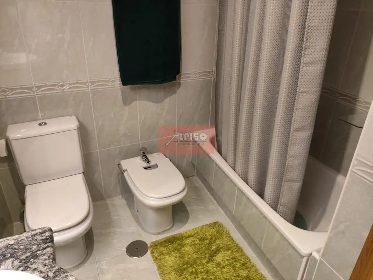 Bathroom of Duplexes for rent in Ourense Capital   with Air Conditioner, Heating and Parquet flooring