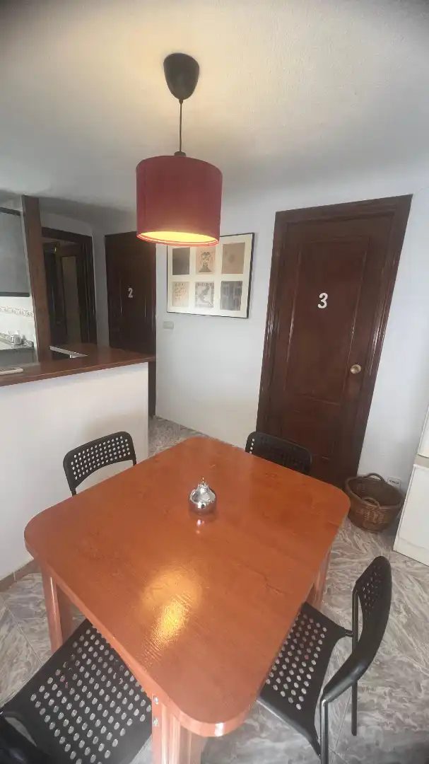 Comedor de Planta baja para compartir en Granada con Aire acondicionado, Amueblado y Horno