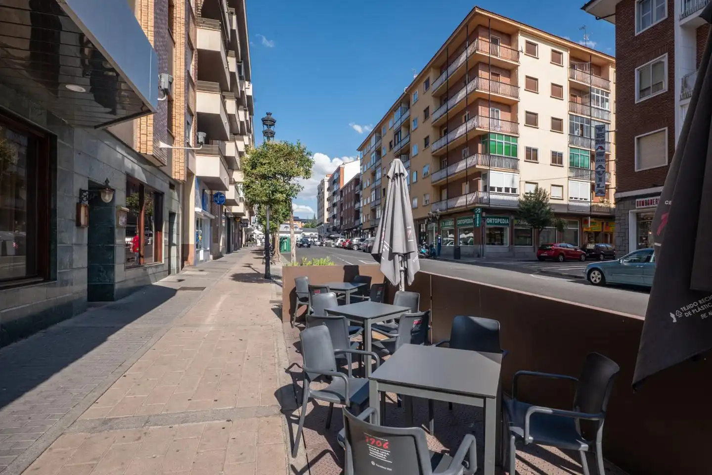 Außenansicht von Wohnung zum Verkauf in Ávila mit Klimaanlage, Parkett und Terrasse