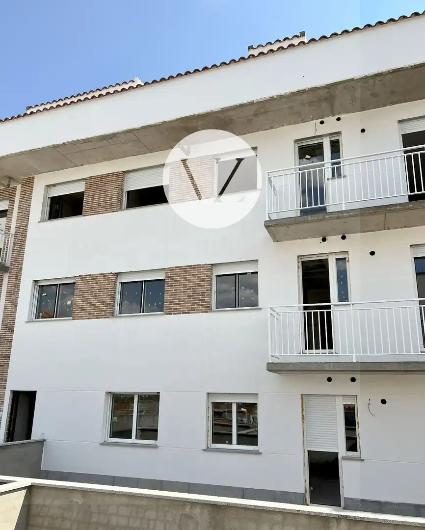 Außenansicht von Wohnung zum Verkauf in Pelabravo mit Heizung, Privatgarten und Terrasse