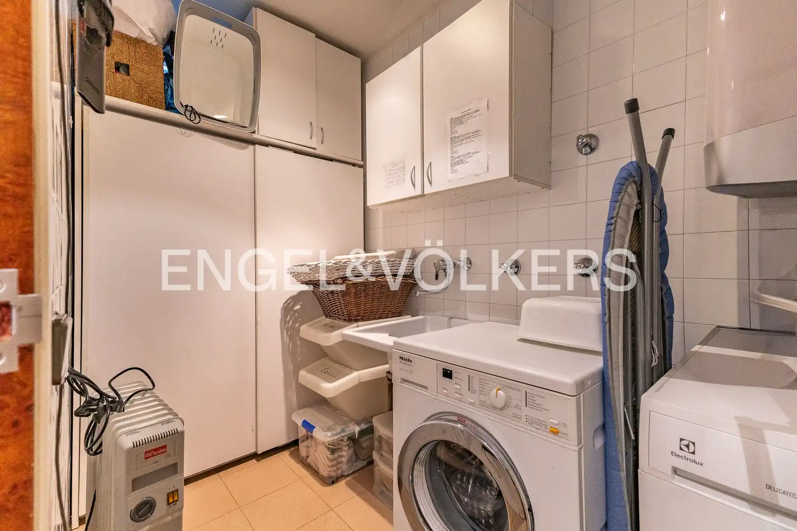 Cocina de Casa o chalet en venta en Barcelona con Aire acondicionado, Calefacción y Jardín privado