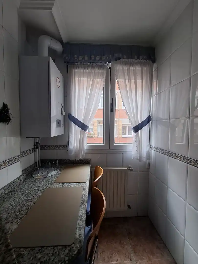 Kitchen of Flat for rent in Gijón   with Heating, Parquet flooring and Furnished