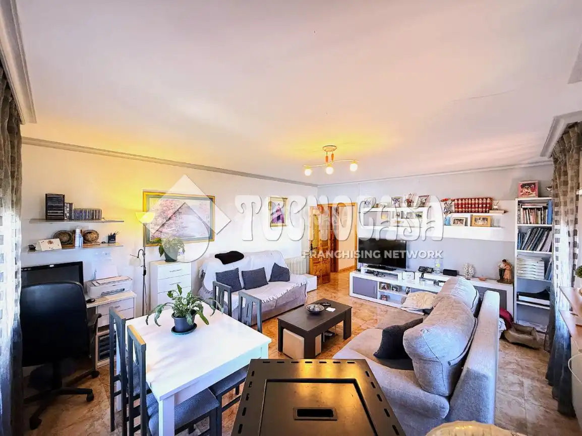 Sala de estar de Casa o chalet en venta en Torrejoncillo del Rey con Aire acondicionado, Calefacción y Jardín privado