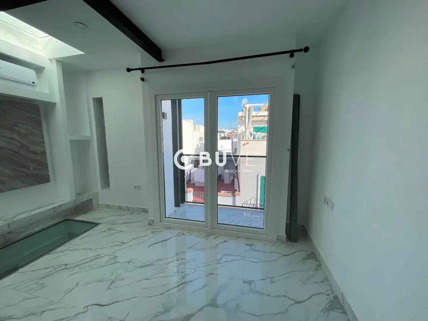 Balcony of Houses for sale in Sevilla  with Air Conditioner, Terrace and Swimming Pool