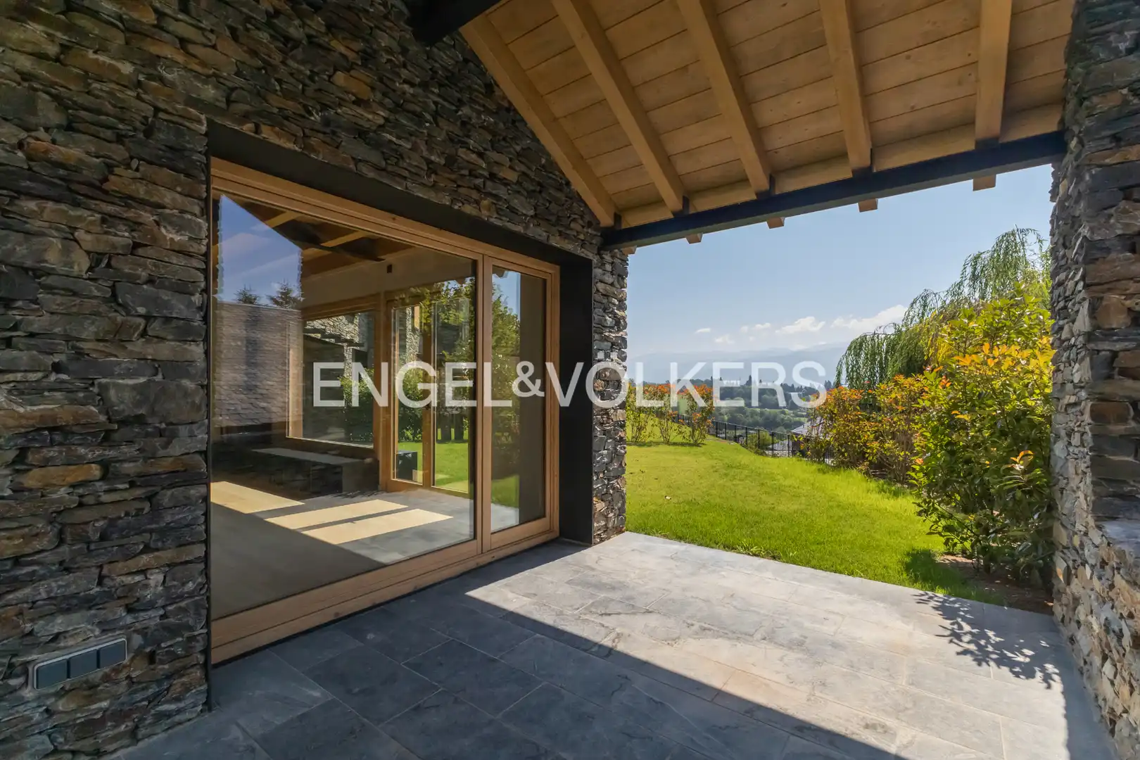Casa aparellada amb jardí en venda a Bolvir, imagen 2