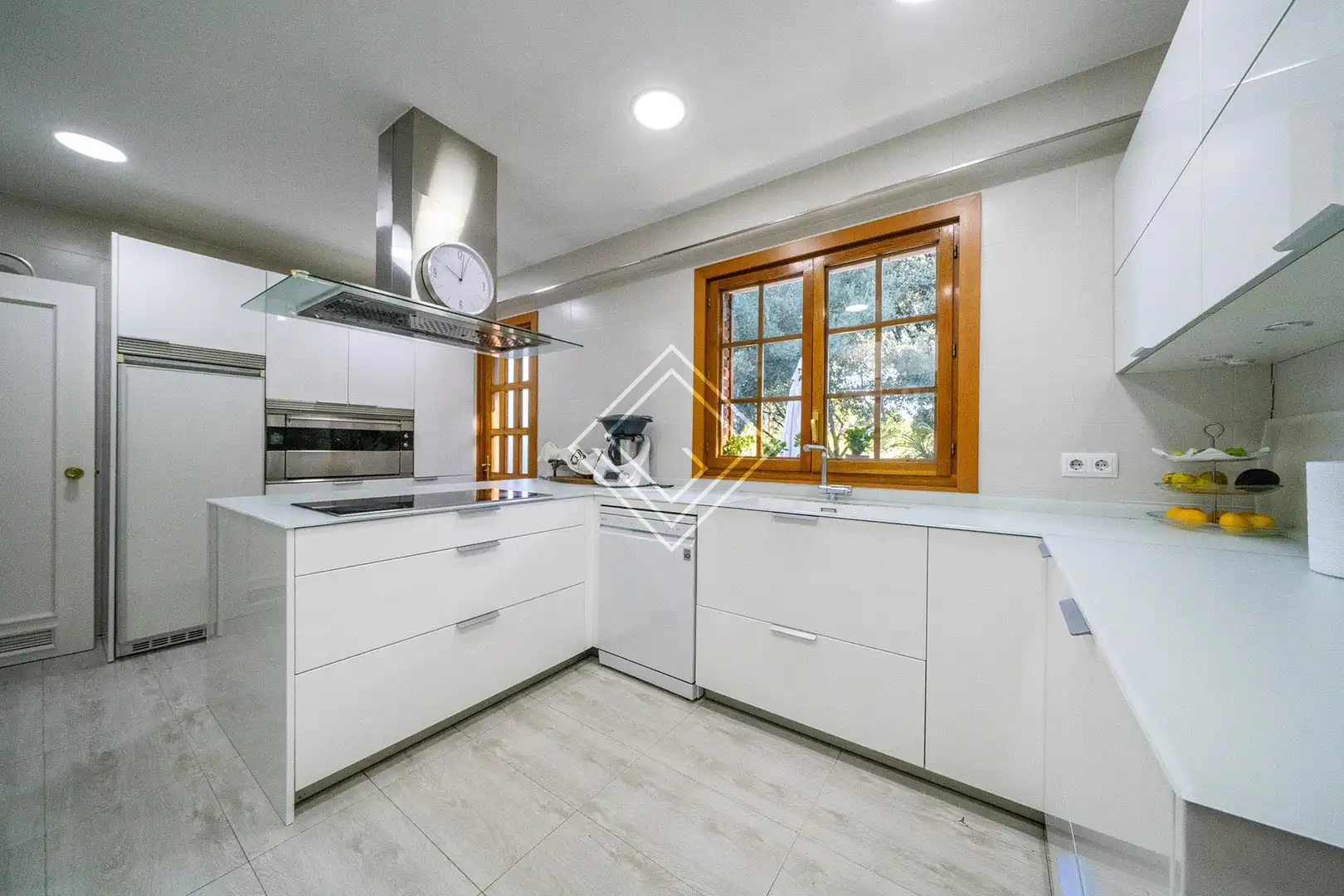 Cocina de Casa o chalet en venta en Pozuelo de Alarcón con Aire acondicionado, Calefacción y Jardín privado