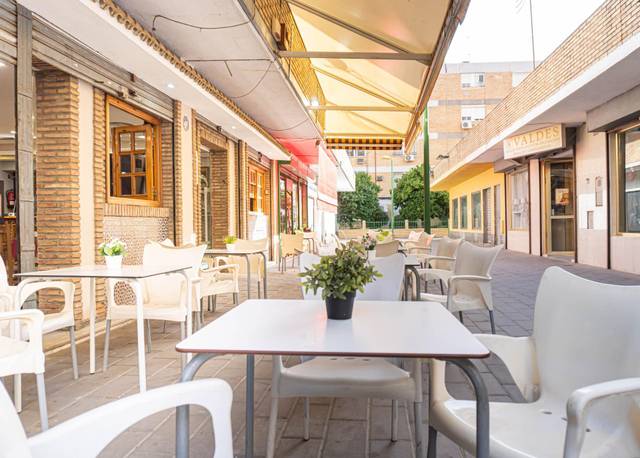 Local comercial en Venta en Calle PUERTO DE PORTALET en Juan XXIII - Rochelambert