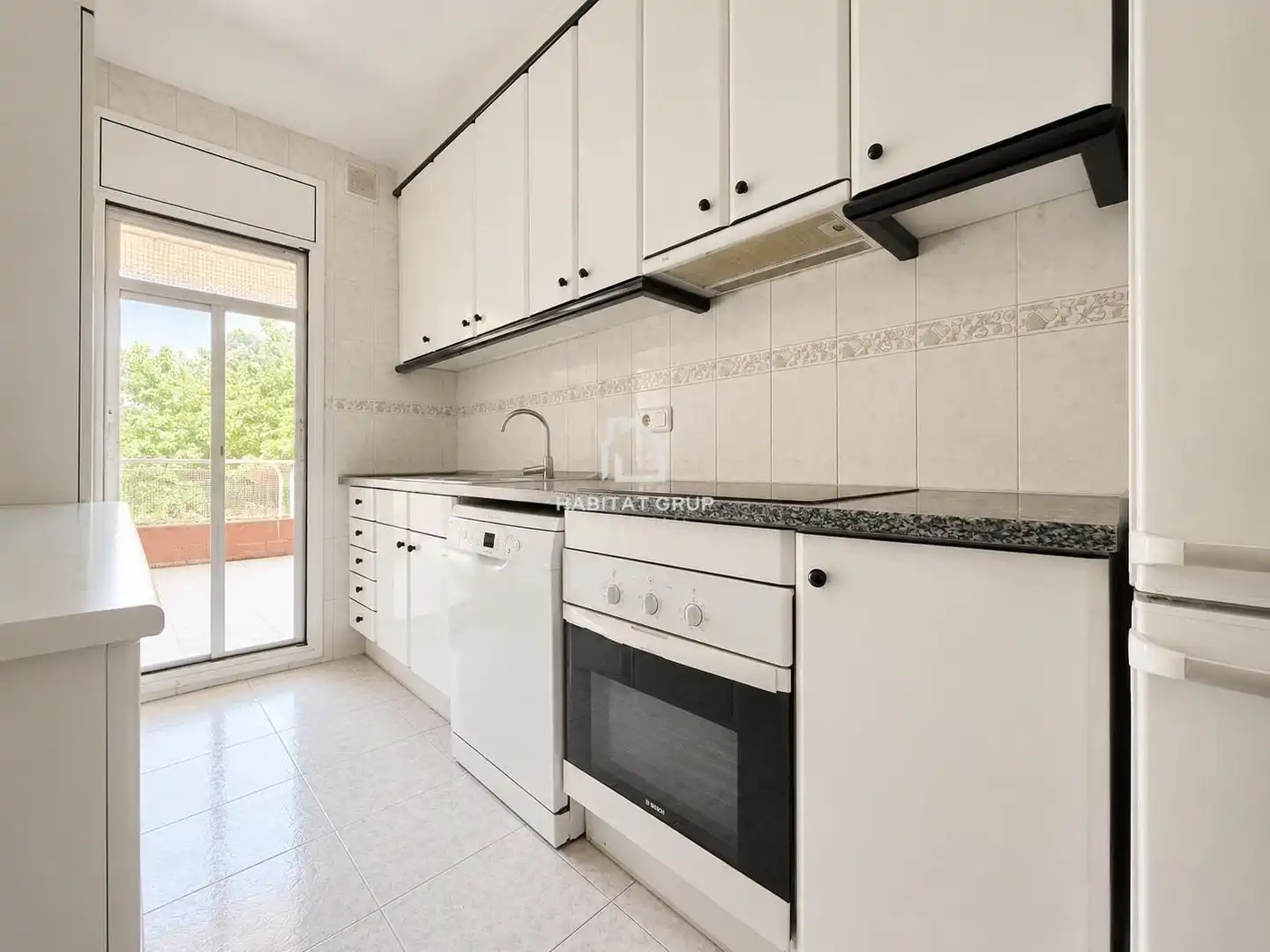 Cuina de Pis en venda en Girona amb Aire condicionat, Calefacció i Terrassa