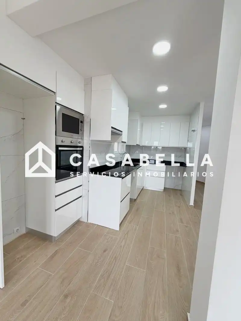 Piso en venta en Cid, Nou Moles