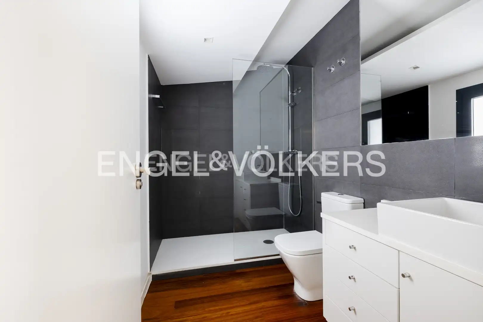 Bathroom of Houses for sale in Madrid  with Air Conditioner, Heating and Terrace