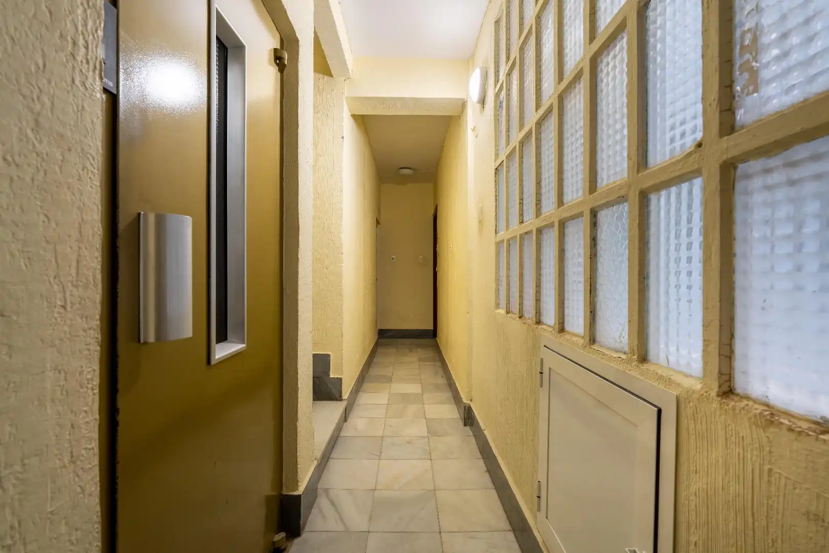 Piso en venta en Almería con Terraza