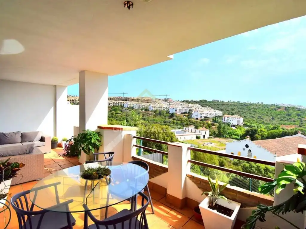 Garten von Wohnung zum Verkauf in La Alcaidesa mit Klimaanlage, Privatgarten und Terrasse