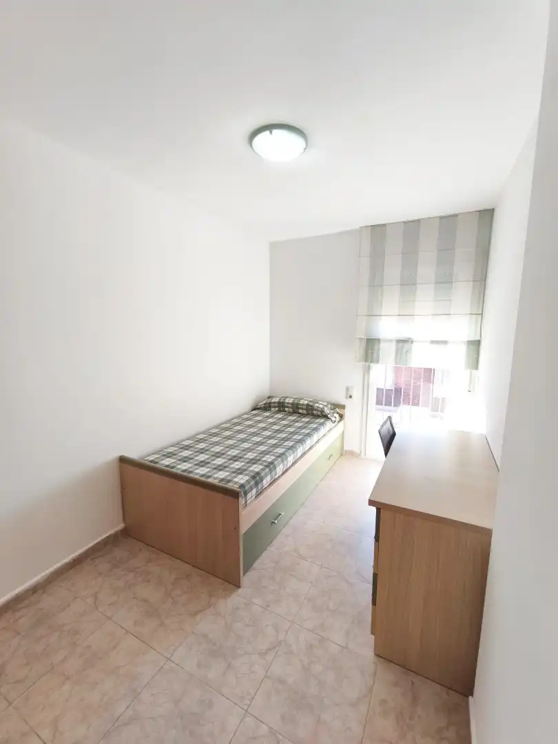 Dormitori de Casa adosada en venda en Cambrils amb Aire condicionat, Calefacció i Jardí privat