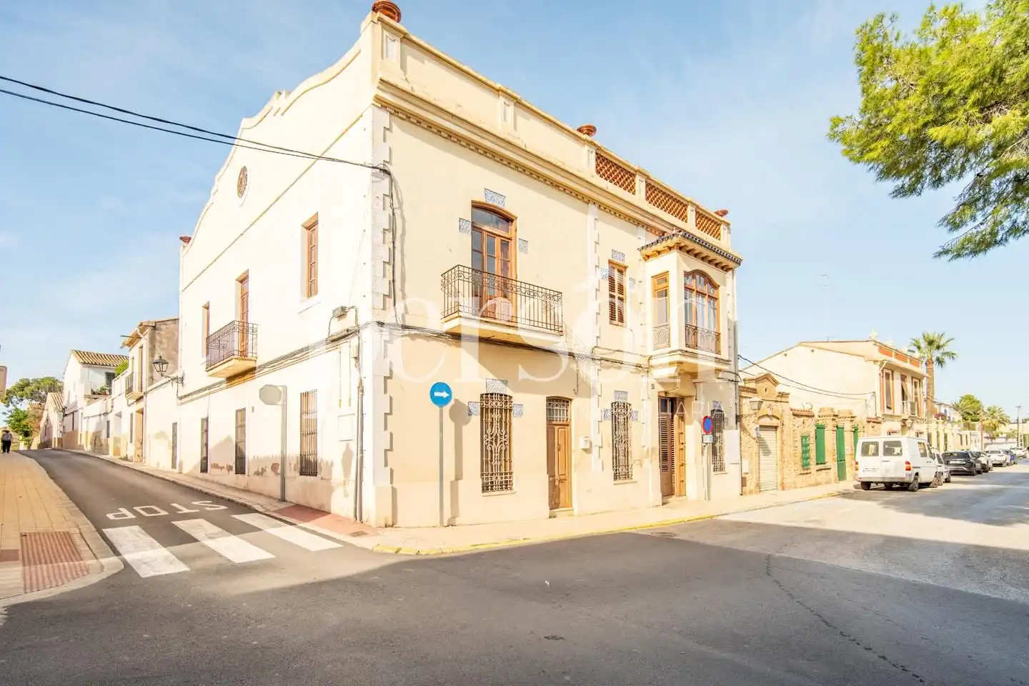 Vista exterior de Casa o xalet en venda en Rocafort amb Aire condicionat, Jardí privat i Terrassa