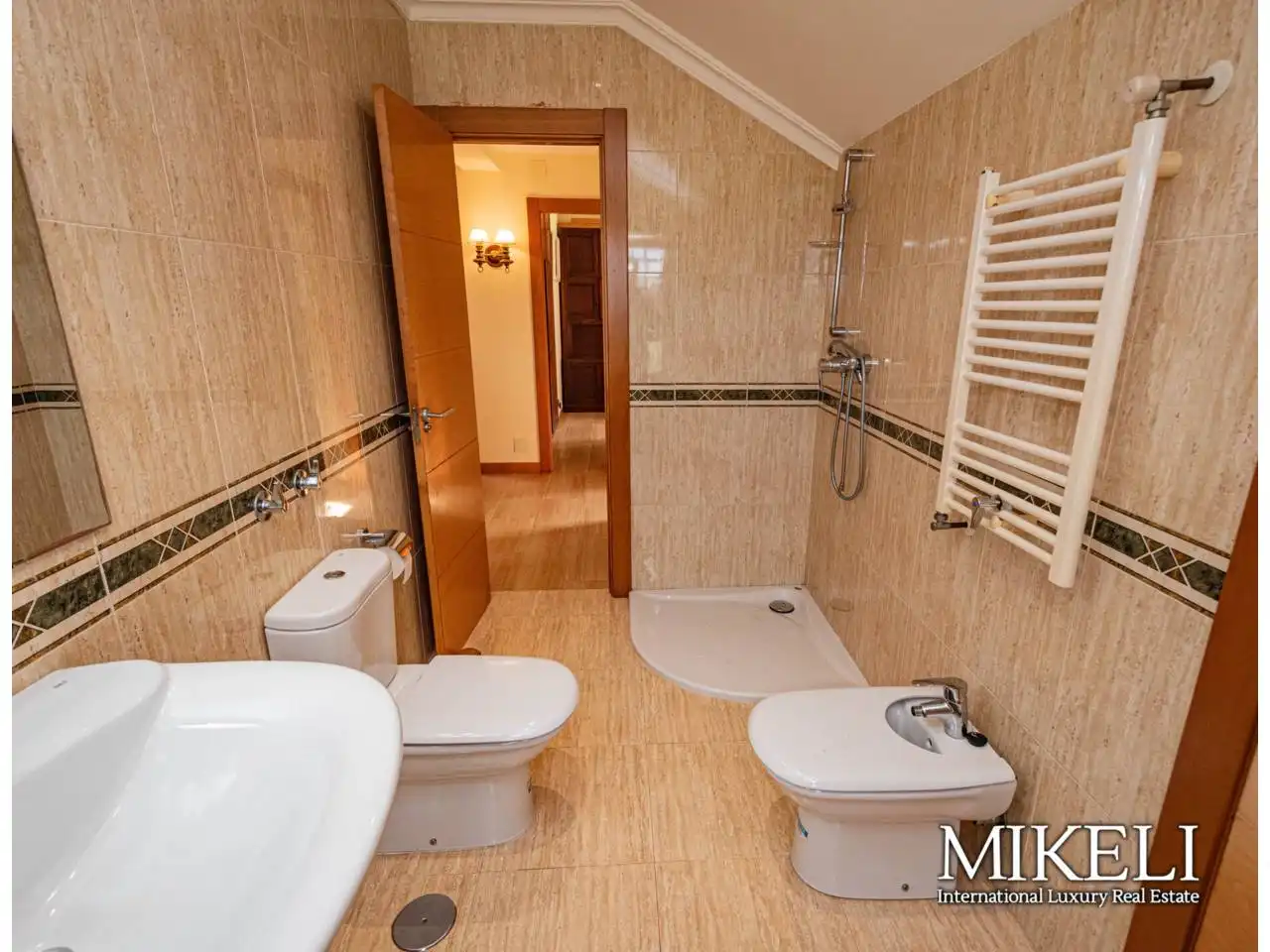 Bathroom of Houses for sale in Llanes  with Heating, Private garden and Terrace